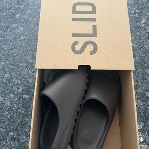 Yeezy “soot” slides